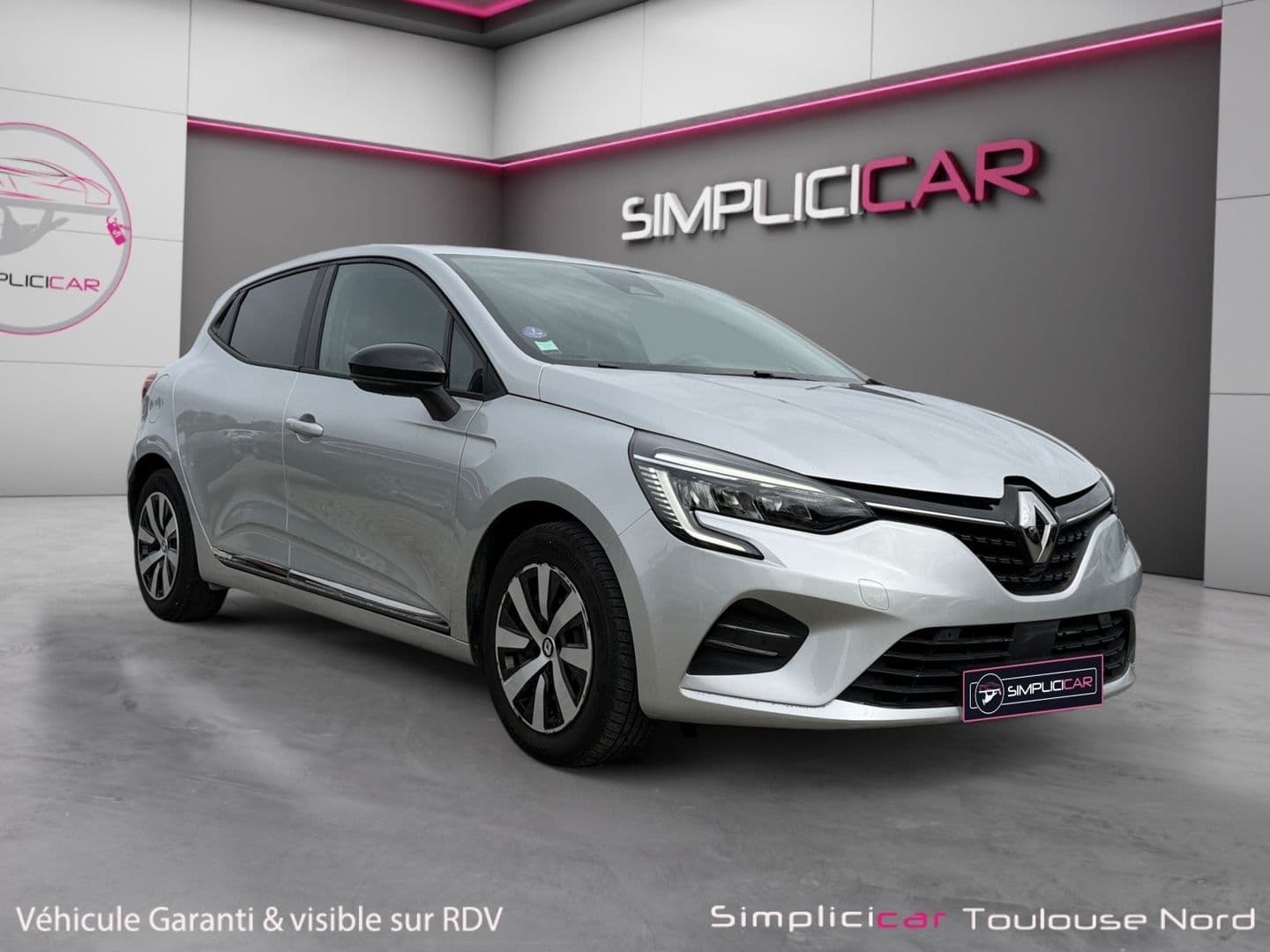 RENAULT CLIO V 1.6 E-TECH 145CH FULL HYBRID EVOLUTION 2023 occasion Toulouse