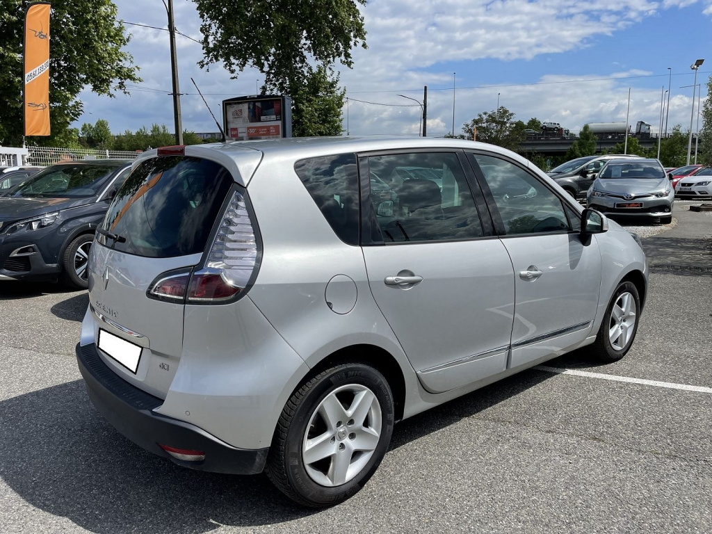 Achat Renault Scenic Iii 1.5 DCI 110CH BUSINESS EDC EURO6 2015 occasion à Toulouse (31)